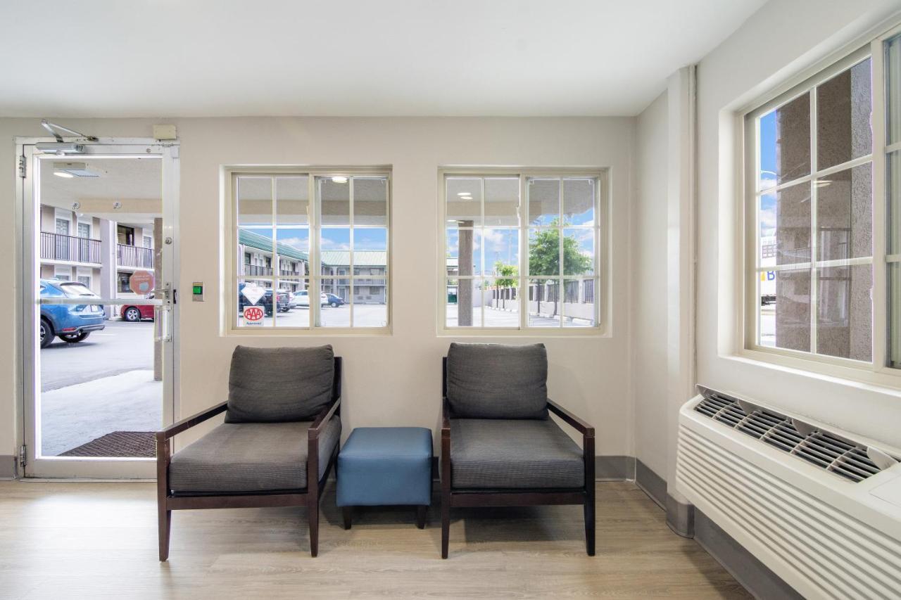 The Townhouse Inn Highpoint Esterno foto