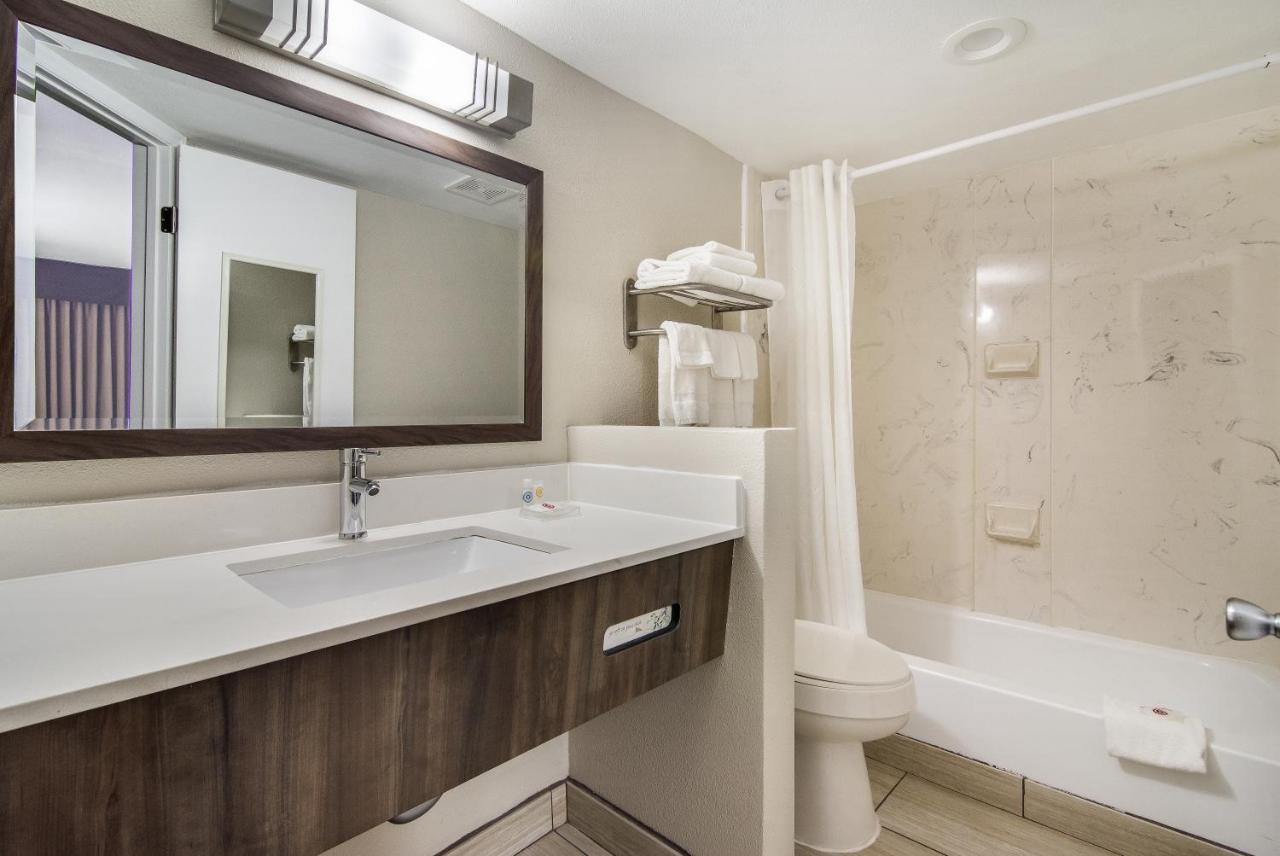 The Townhouse Inn Highpoint Esterno foto