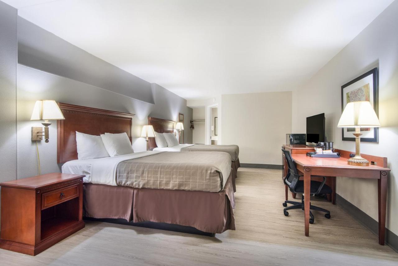 The Townhouse Inn Highpoint Esterno foto