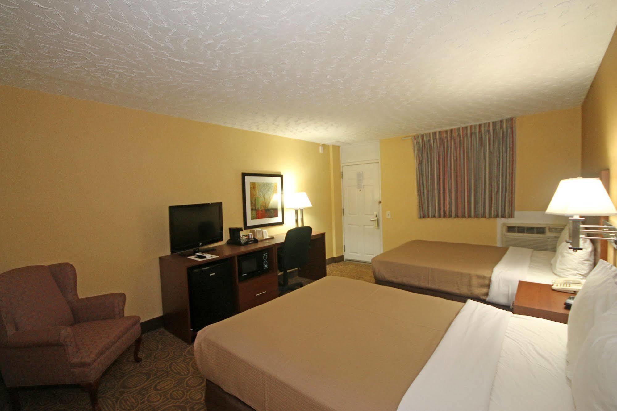 The Townhouse Inn Highpoint Esterno foto