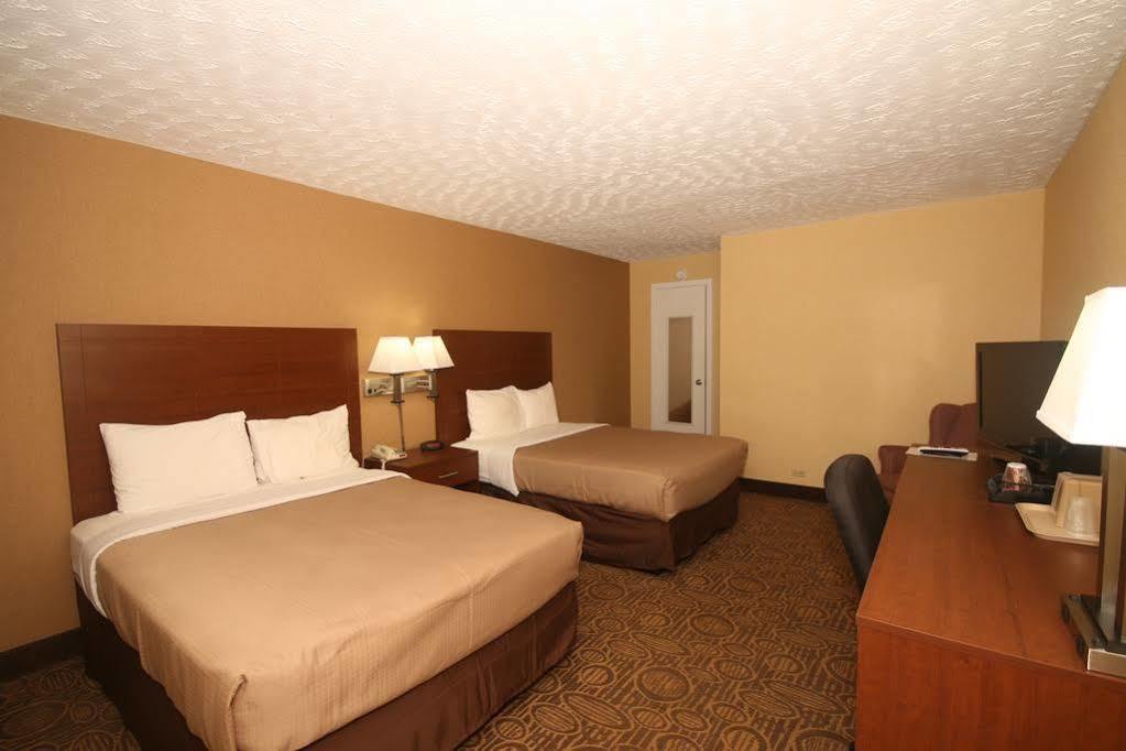 The Townhouse Inn Highpoint Esterno foto
